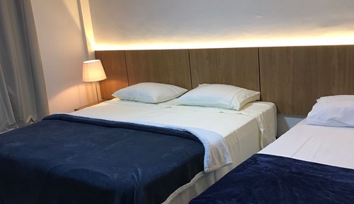 Habitación triple, vistas a la ciudad