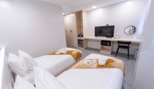 Habitación básica con 1 cama doble o 2 individuales