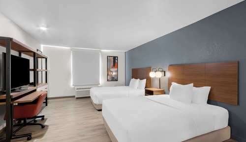Suite, 2 camas de matrimonio, no fumadores (Roll-In Shower)
