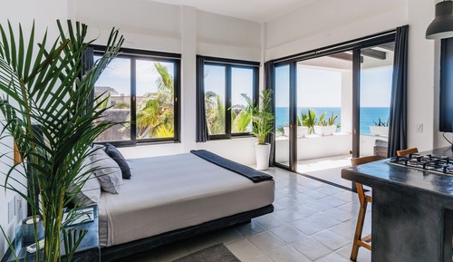 Suite #4 Ocean View King with Kitchenette