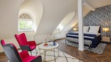 Presidential Room 1
