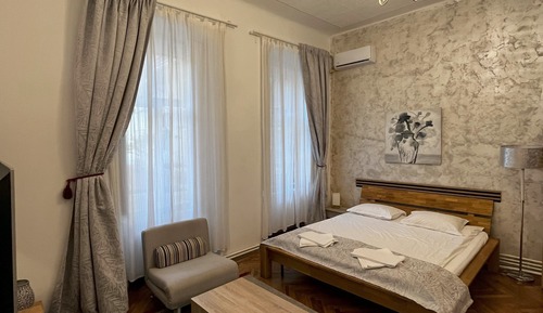 Suite estudio Deluxe, vistas al patio