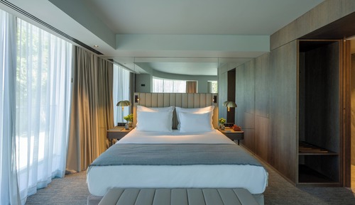 Suite, vistas al río