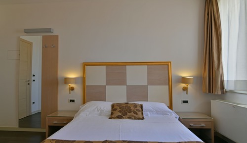 Habitación económica, vistas a la ciudad