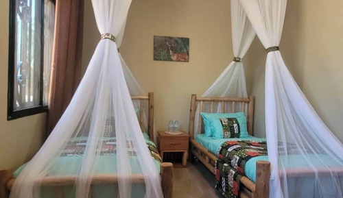 Habitación con 2 camas individuales