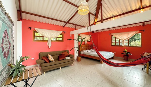 Signature Studio Suite, 1 King Bed, Balcony, Mountain View