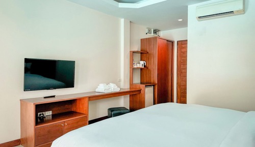 Habitación superior, acceso a la piscina