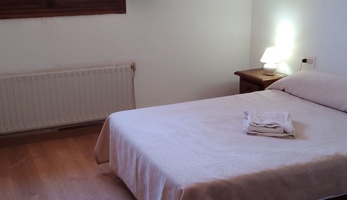 Habitación básica con 1 cama doble o 2 individuales, vistas al valle