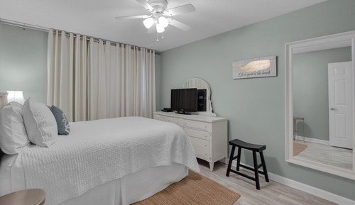 Apartamento, 1 cama de matrimonio con sofá cama, patio, vistas al mar (Mistral 1)