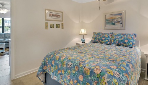 Suite estudio, 1 cama de matrimonio con sofá cama, patio, vistas al jardín (Hidden Beach 117)