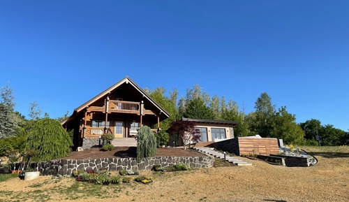 Casa (Two Bedroom House with Jacuzzi and We)