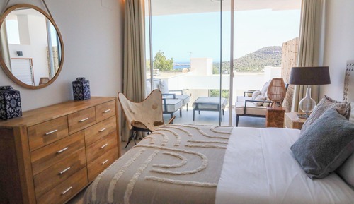 Suite básica, vistas al mar