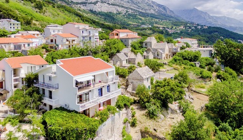Apartamento (Two Bedroom Apartment with Terrace an)