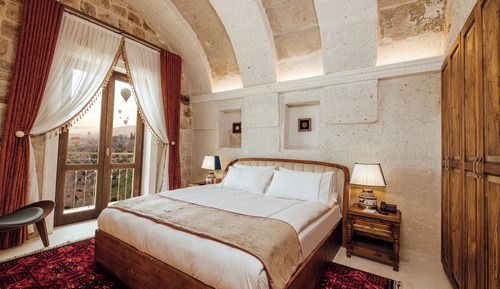 VR105 Stone Arched Luxury Suite with Balcony