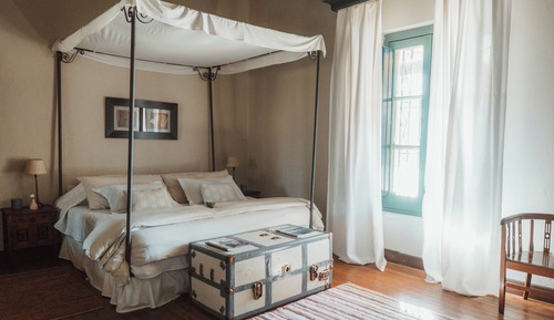 Habitación Confort con 1 cama doble o 2 individuales