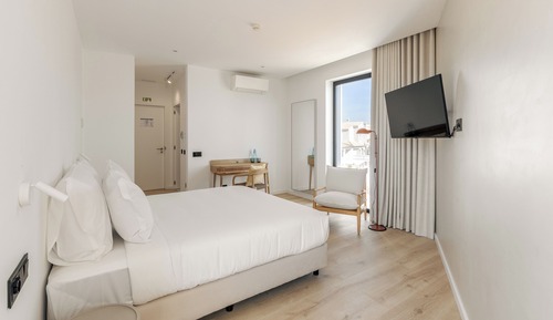 Habitación estándar doble, balcón, vistas parciales al mar
