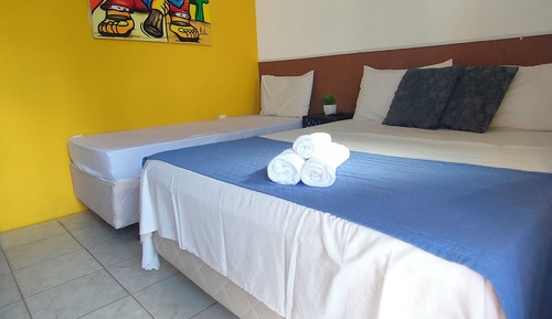 Habitación estándar con 1 cama doble o 2 individuales