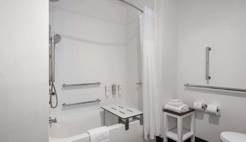 Habitación, 1 cama de matrimonio grande, accesible para personas con discapacidad, bañera