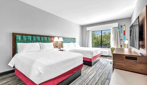 Habitación, 2 camas de matrimonio, frigorífico y microondas