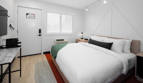 Habitación estándar, 1 cama de matrimonio grande, balcón, vistas a la montaña