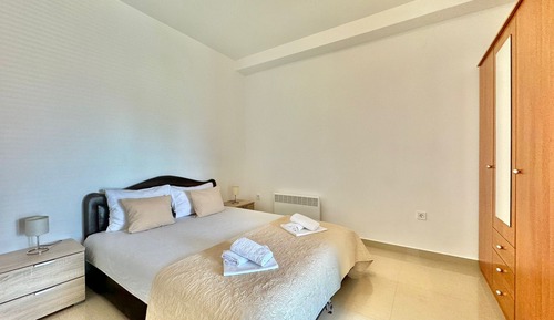 Apartamento básico, vistas al jardín
