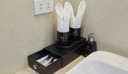 Deluxe Bay Twin Room