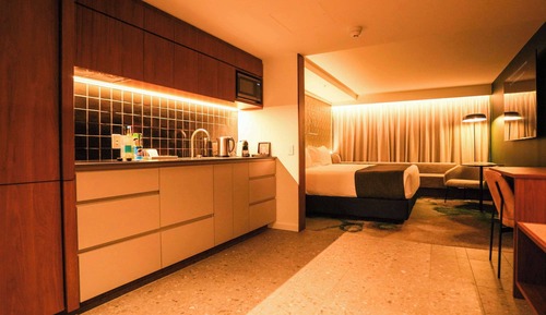 Estudio superior, 1 cama de matrimonio grande