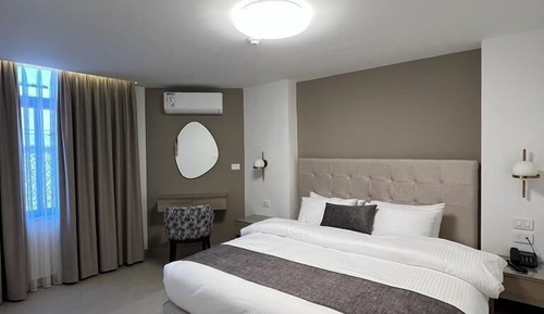 Suite Signature
