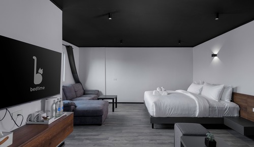 Suite estudio familiar, balcón, vistas al jardín