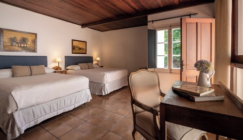 Habitación Doble Superior con dos camas