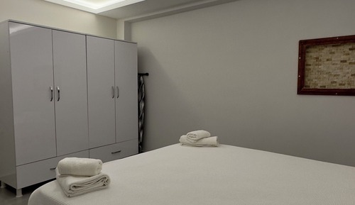 Apartamento, varias camas, cocina básica, vistas a la montaña