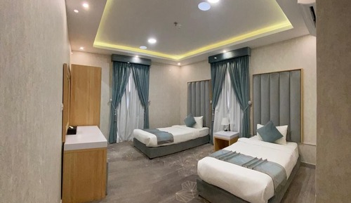 Habitación básica con 2 camas individuales