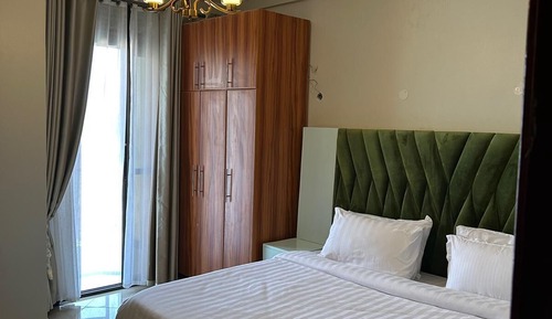 Habitación estándar doble, balcón, vistas a la colina