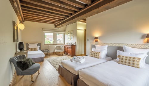 Habitación triple, vistas al jardín