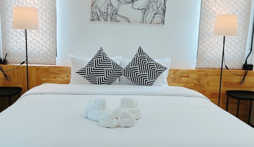 Suite familiar, vistas a la piscina