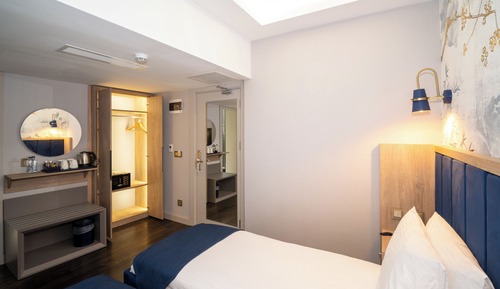 Habitación Premium con 1 cama doble o 2 individuales