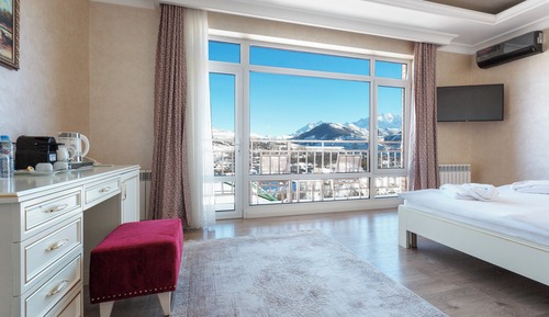 Suite junior, vistas a la montaña