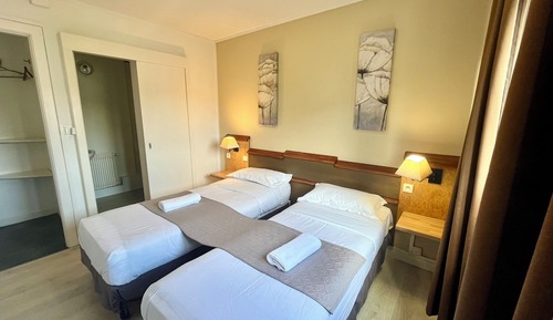 Habitación, 2 camas individuales, vistas a la ciudad