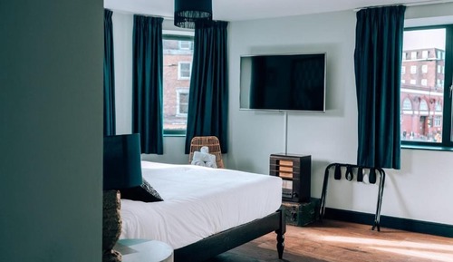 Habitación Confort con 1 cama doble o 2 individuales, vistas a la ciudad