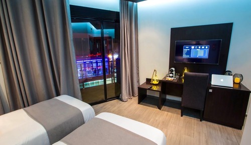 Habitación estándar con 1 cama doble o 2 individuales