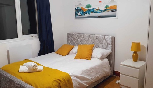 Suite básica, 1 cama doble, no fumadores, vistas al jardín