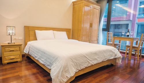 Estudio Confort, 1 cama de matrimonio grande, baño privado, vistas a la ciudad