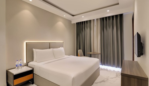 Habitación ejecutiva, 1 cama de matrimonio grande, balcón, vistas a la ciudad