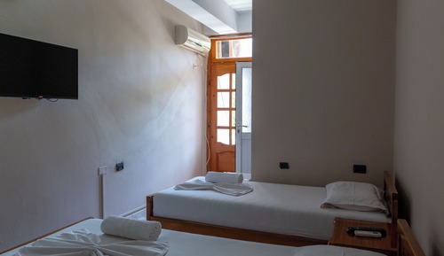 Habitación con 2 camas individuales