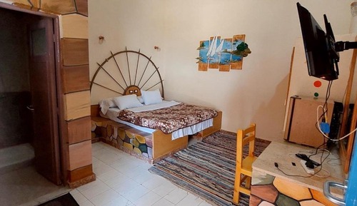 Habitación económica con 1 cama doble o 2 individuales