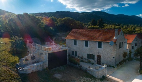 Casa (Two Bedroom Holiday Home)
