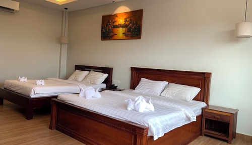 Habitación cuádruple Deluxe, vistas a la piscina