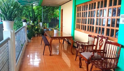 Casa básica, frente a la playa