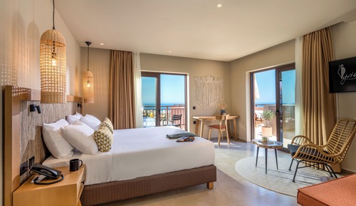 Suite, bañera de hidromasaje, vistas al mar