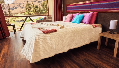 Habitación estándar, 1 cama de matrimonio grande, vistas a la montaña